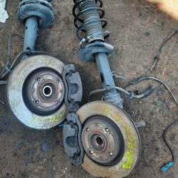 Demi Train gauche droite Peugeot 208 1.6 hdi année : 2015