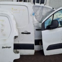 Porte avant arrière et latérale Citroën berlingo année: 2008