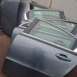 Porte avant et arrière + retroviseur et capot peugeot 508 année:2013