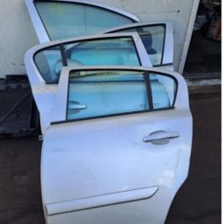 Porte avant + retroviseur et porte arrière opel corsa année:2007