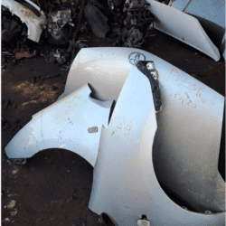 Face capot + aile + feux avd et ard Toyota Prius année : 2005