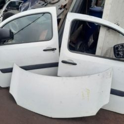 Porte Avant + Capot Kangoo 2 Année :2009