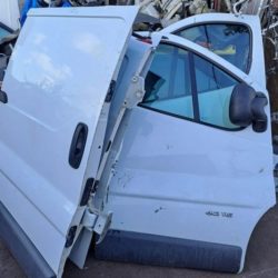 Porte Avant Et Arrière + Latérale Trafic Année:2010