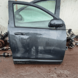 Porte + Rétroviseur Avant gauche droite Dacia Dokker Année : 2014