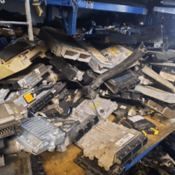 Lot DE calculateur tous marque automobile Delphi Bosch Siemens