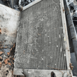 Radiateur d'eau Renault Twingo essence année : 2009