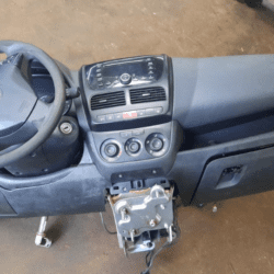 Tableau De Bord Fiat Doblo Complet Année: 2010