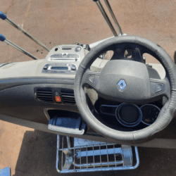 Tableau de bord Renault Megane 3 avec GPS année : 2009