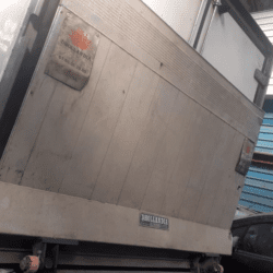 ayant Renault Master 20 m³ Année : 2001